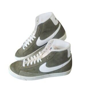 New Nike Blazer Mid 77 Vintage Olive Green Suede‎ Mid Top Sneakers Size 7 Casual